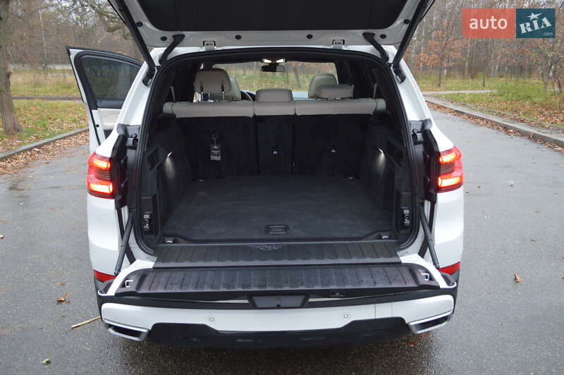 Внедорожник / Кроссовер BMW X5 2020 в Киеве