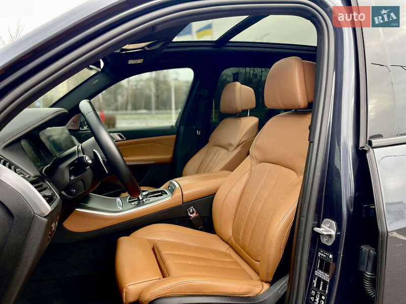 Внедорожник / Кроссовер BMW X5 2019 в Киеве