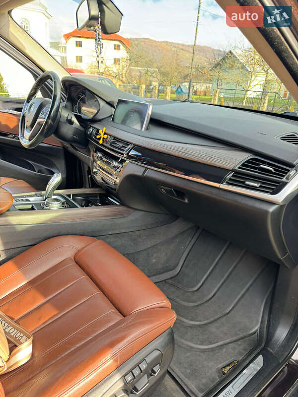 Внедорожник / Кроссовер BMW X5 2015 в Яблунице