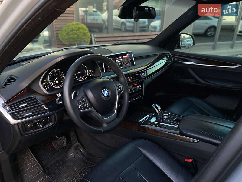 Позашляховик / Кросовер BMW X5 2017 в Львові