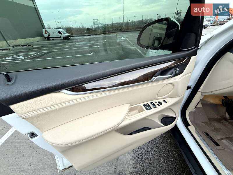 Внедорожник / Кроссовер BMW X5 2014 в Киеве