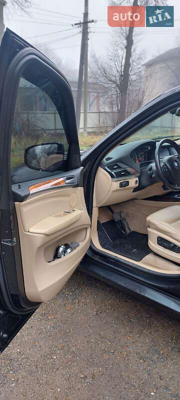 Внедорожник / Кроссовер BMW X5 2012 в Снятине