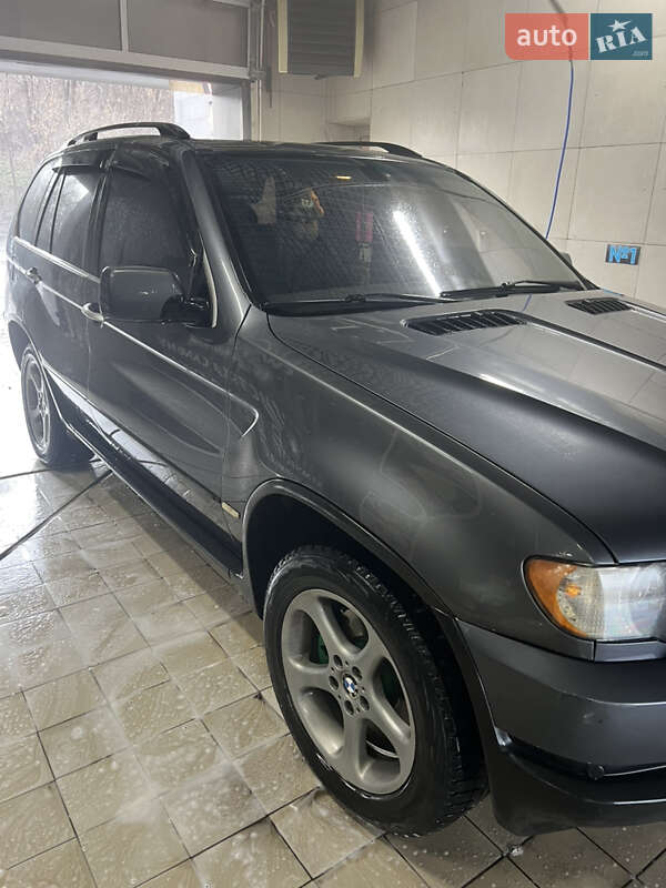 Внедорожник / Кроссовер BMW X5 2003 в Краматорске
