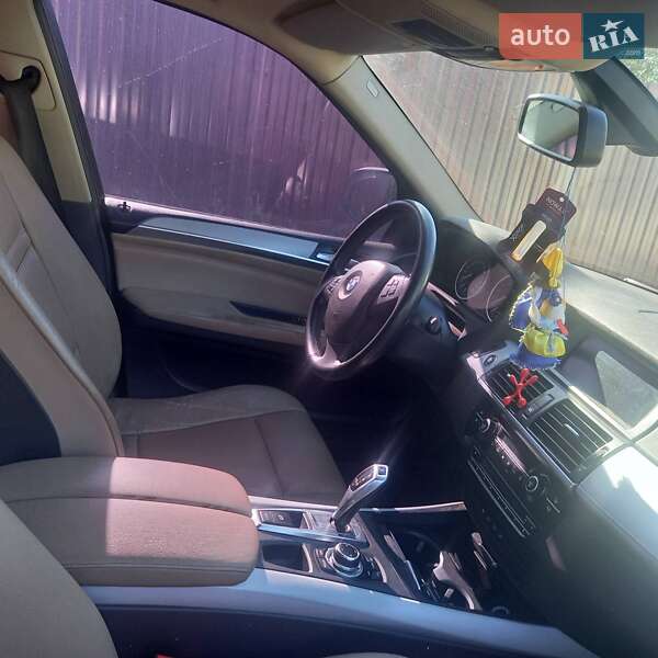 Внедорожник / Кроссовер BMW X5 2009 в Магдалиновке
