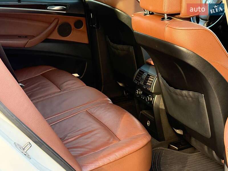 Внедорожник / Кроссовер BMW X5 2011 в Одессе