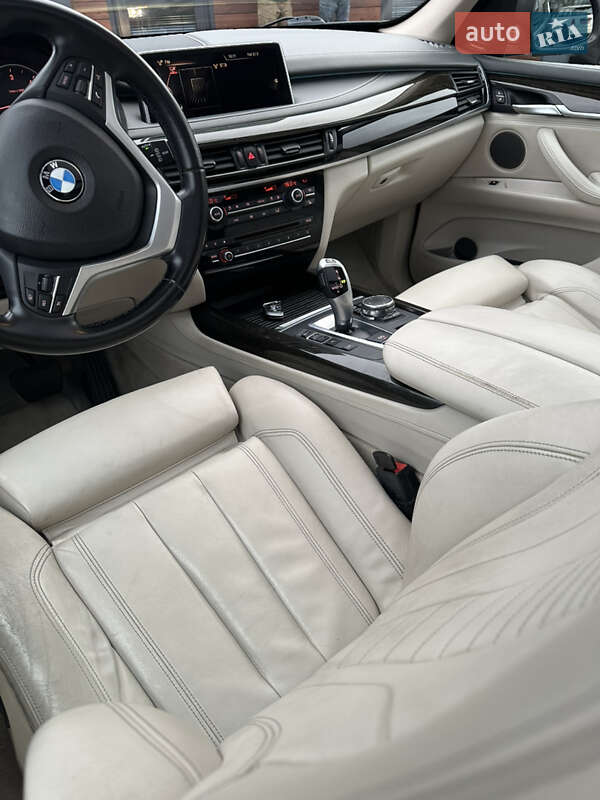 Внедорожник / Кроссовер BMW X5 2016 в Ужгороде
