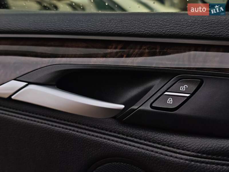 Внедорожник / Кроссовер BMW X5 2016 в Харькове