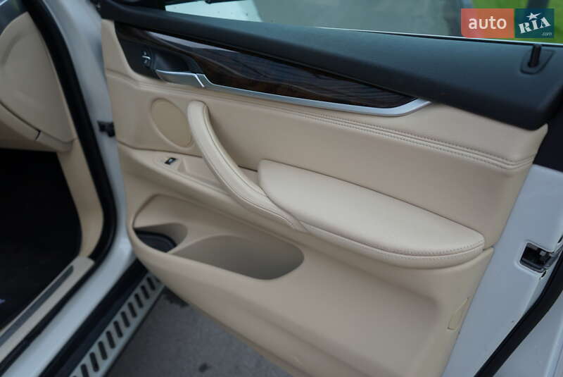 Внедорожник / Кроссовер BMW X5 2014 в Киеве