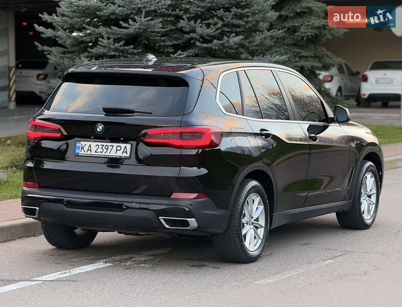Внедорожник / Кроссовер BMW X5 2022 в Киеве