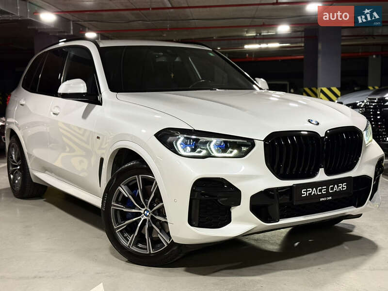 Внедорожник / Кроссовер BMW X5 2021 в Киеве
