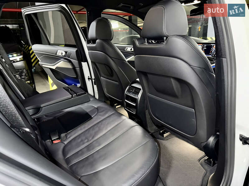 Внедорожник / Кроссовер BMW X5 2021 в Киеве