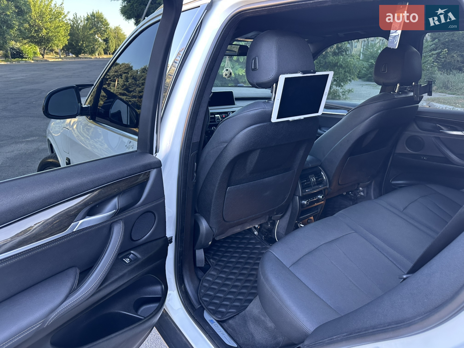 2017 BMW X5 - мініатюра 18