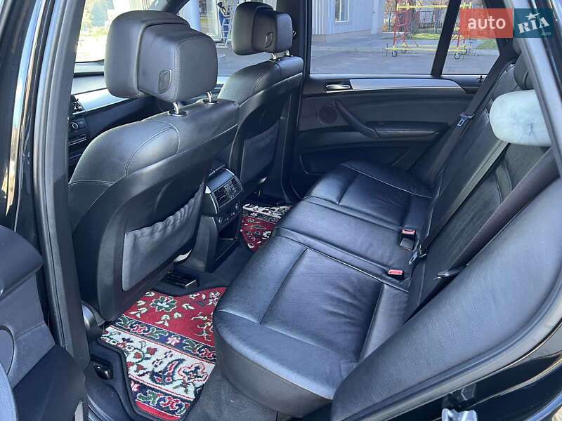 Внедорожник / Кроссовер BMW X5 2011 в Николаеве