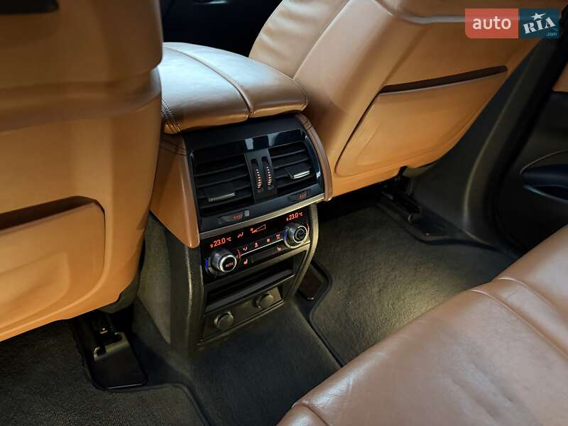 Внедорожник / Кроссовер BMW X5 2014 в Луцке