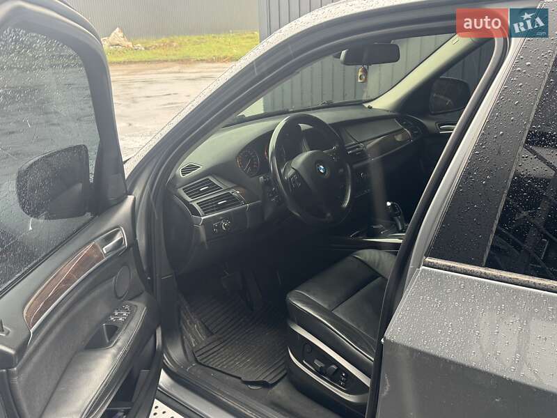 Позашляховик / Кросовер BMW X5 2012 в Черкасах