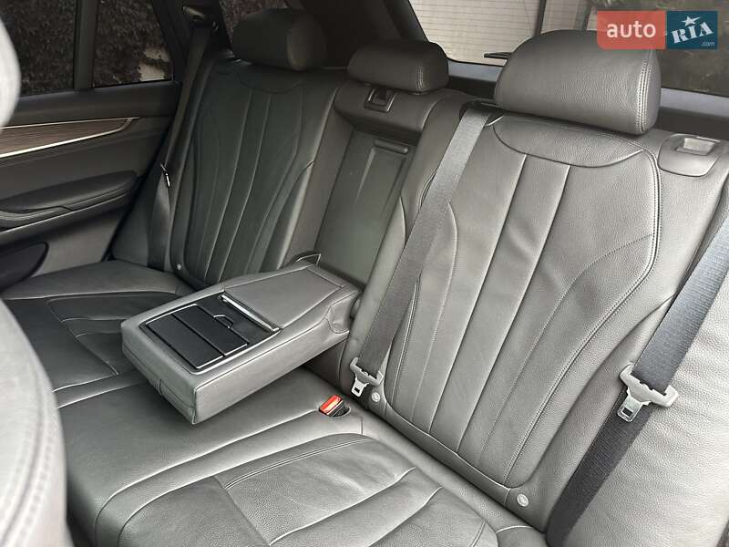 Позашляховик / Кросовер BMW X5 2016 в Одесі