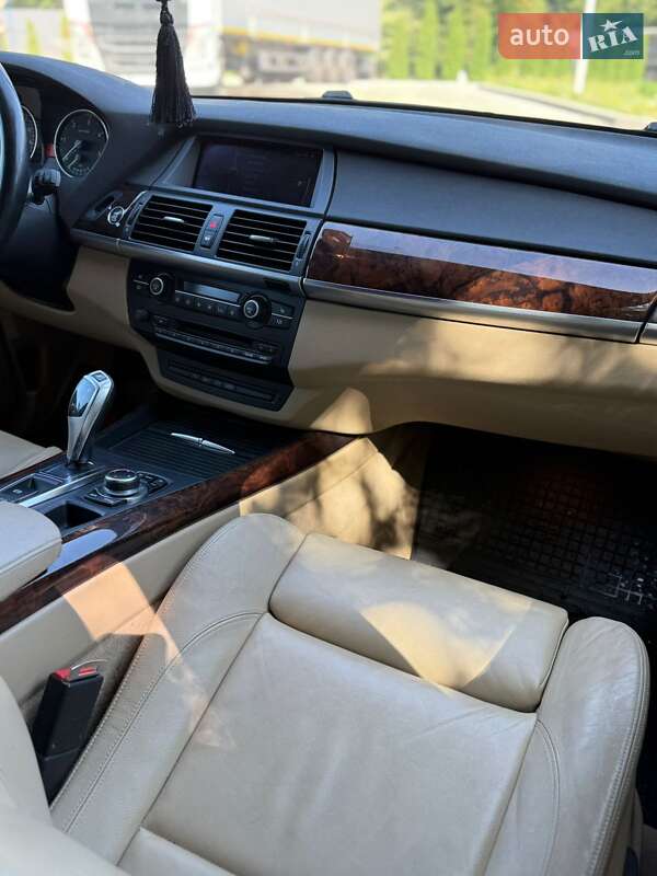 Внедорожник / Кроссовер BMW X5 2011 в Теребовле