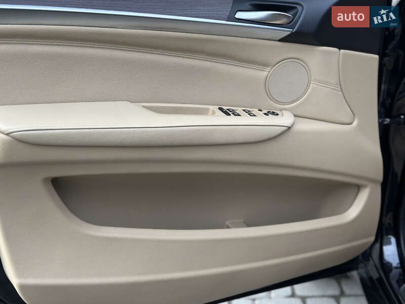 Внедорожник / Кроссовер BMW X5 2011 в Ивано-Франковске