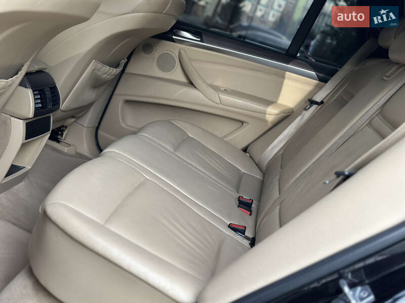 Внедорожник / Кроссовер BMW X5 2011 в Ивано-Франковске