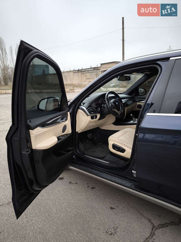 Внедорожник / Кроссовер BMW X5 2016 в Запорожье