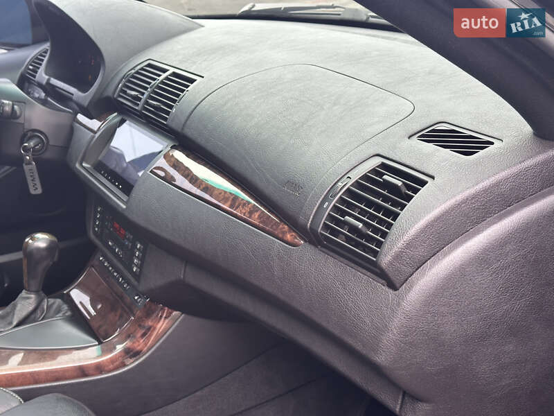 Внедорожник / Кроссовер BMW X5 2004 в Днепре