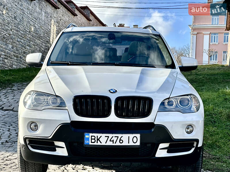 Внедорожник / Кроссовер BMW X5 2010 в Каменец-Подольском