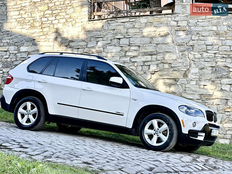 Внедорожник / Кроссовер BMW X5 2010 в Каменец-Подольском