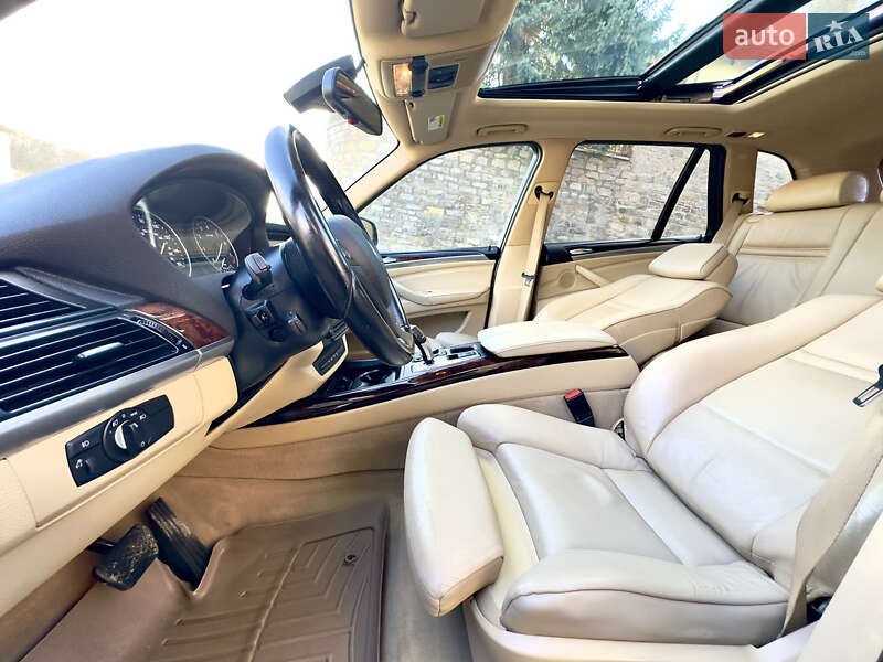 Внедорожник / Кроссовер BMW X5 2010 в Каменец-Подольском