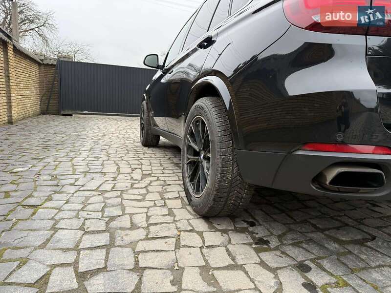 Внедорожник / Кроссовер BMW X5 2016 в Ровно