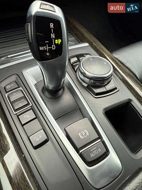 Внедорожник / Кроссовер BMW X5 2016 в Ровно