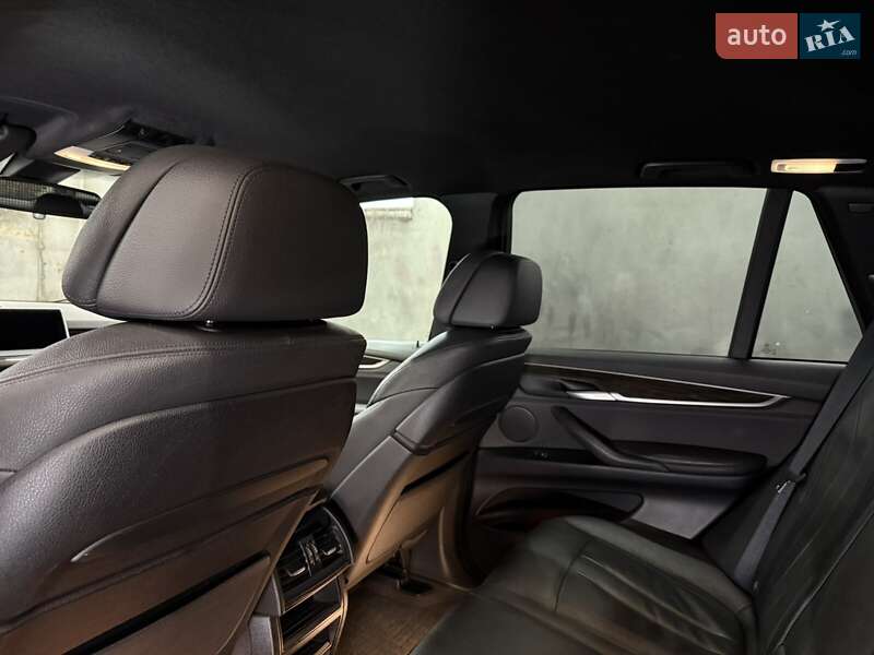 Внедорожник / Кроссовер BMW X5 2016 в Ровно