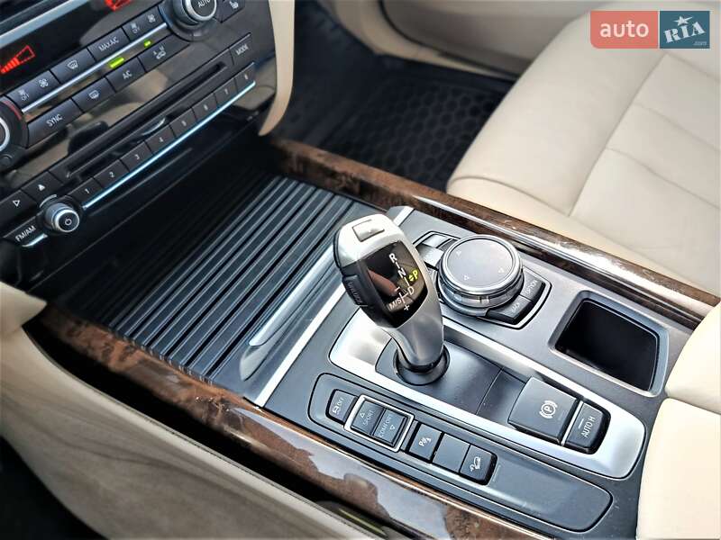 Внедорожник / Кроссовер BMW X5 2015 в Одессе