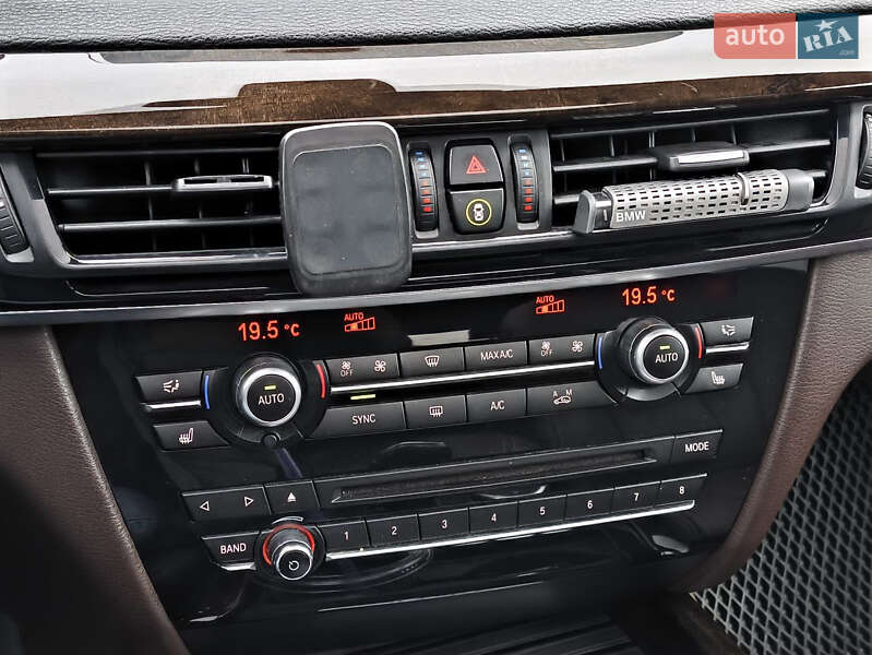 Внедорожник / Кроссовер BMW X5 2016 в Киеве