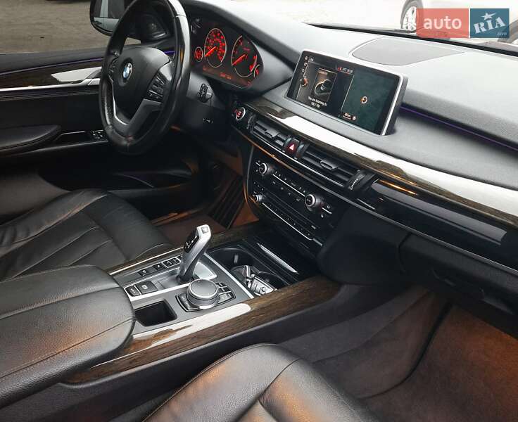 Внедорожник / Кроссовер BMW X5 2017 в Хмельницком