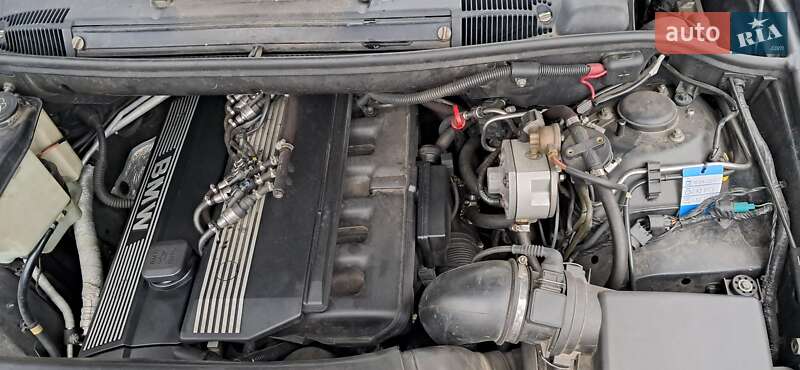 Внедорожник / Кроссовер BMW X5 2004 в Киеве