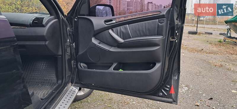 Внедорожник / Кроссовер BMW X5 2004 в Киеве