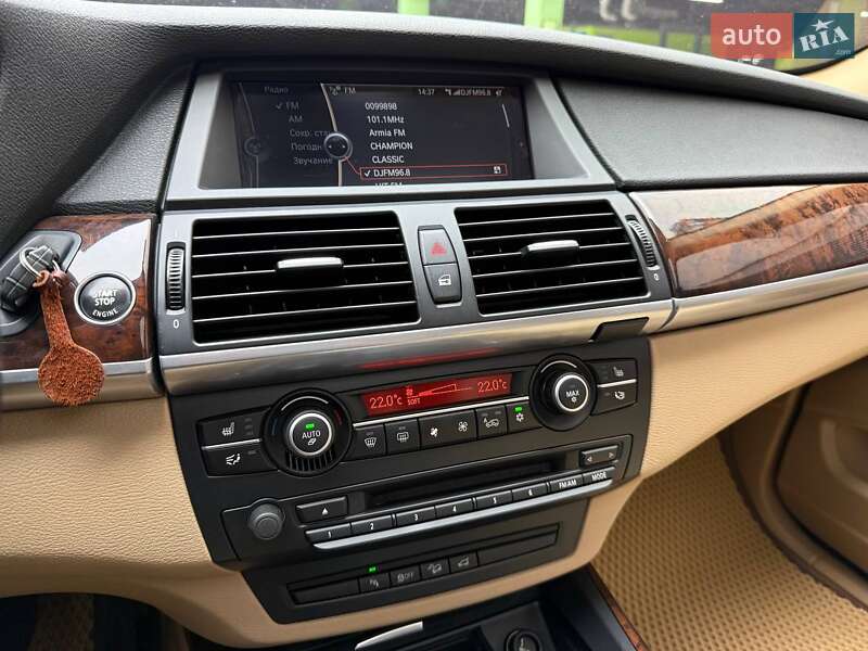 Внедорожник / Кроссовер BMW X5 2011 в Киеве