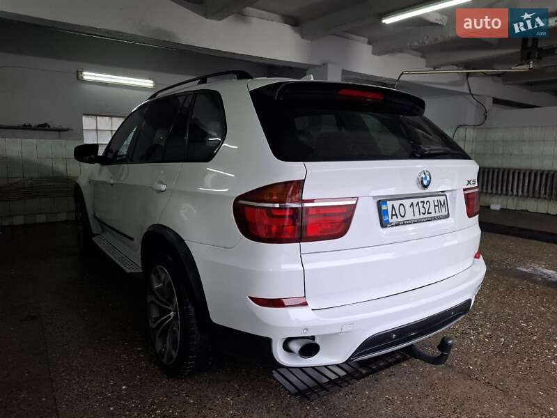 Внедорожник / Кроссовер BMW X5 2010 в Виноградове