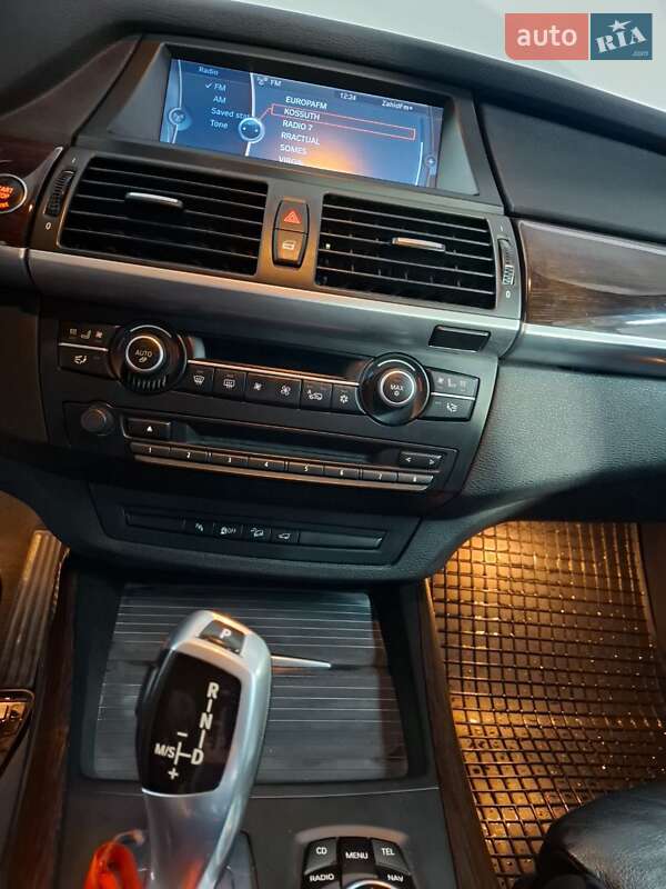 Внедорожник / Кроссовер BMW X5 2010 в Виноградове