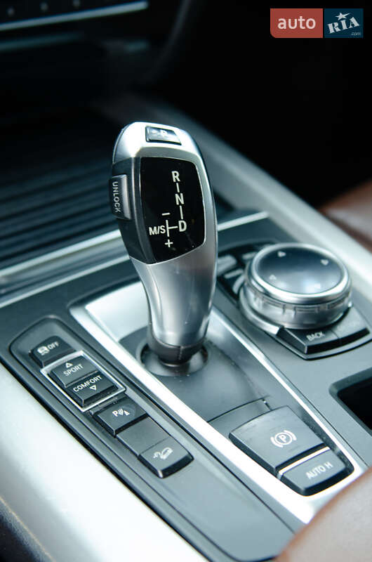 Позашляховик / Кросовер BMW X5 2014 в Києві