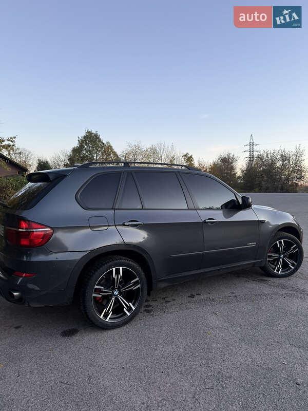 Внедорожник / Кроссовер BMW X5 2010 в Гайсине
