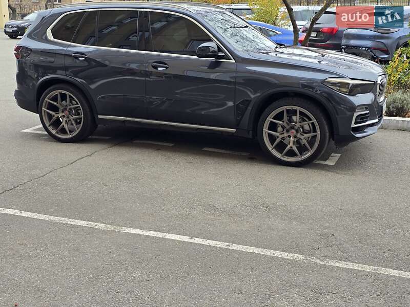 Позашляховик / Кросовер BMW X5 2020 в Києві