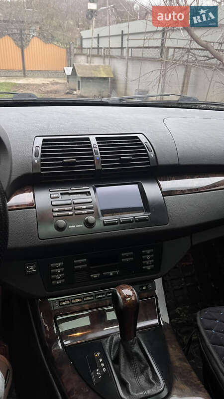Внедорожник / Кроссовер BMW X5 2001 в Черновцах