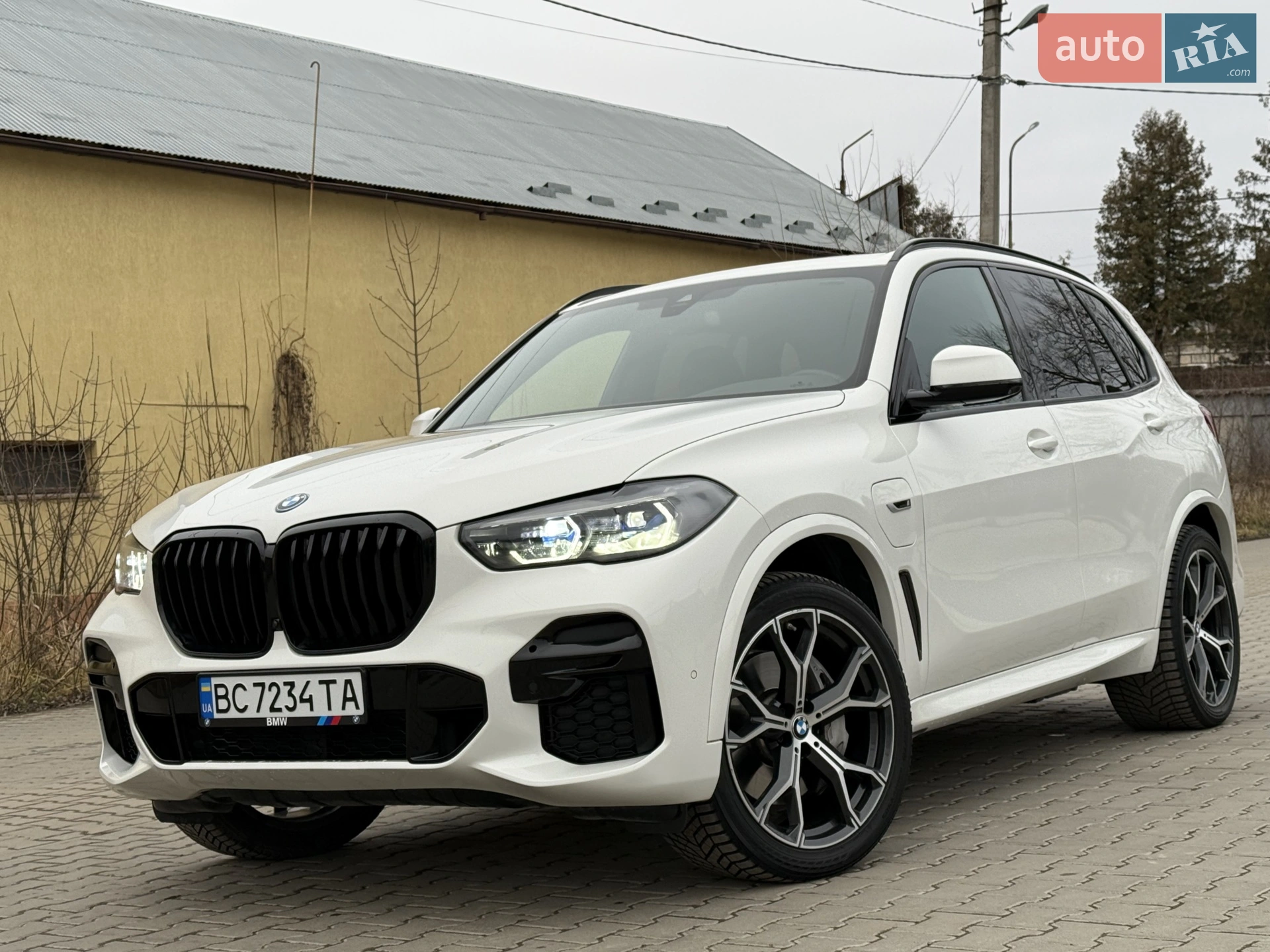 2022 BMW X5 - фото 1