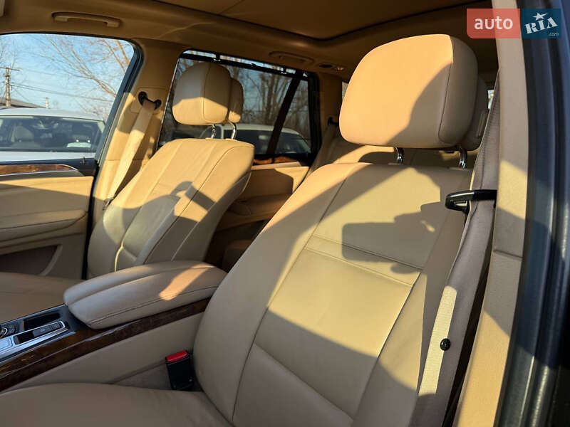 Внедорожник / Кроссовер BMW X5 2012 в Коломые
