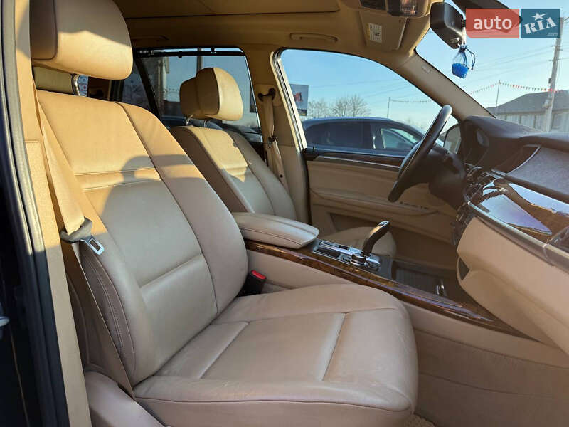 Внедорожник / Кроссовер BMW X5 2012 в Коломые