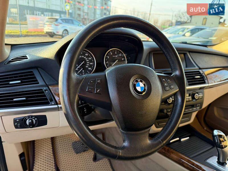 Внедорожник / Кроссовер BMW X5 2012 в Коломые