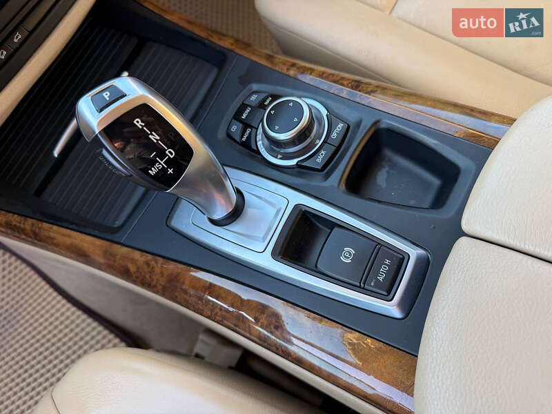 Внедорожник / Кроссовер BMW X5 2012 в Коломые