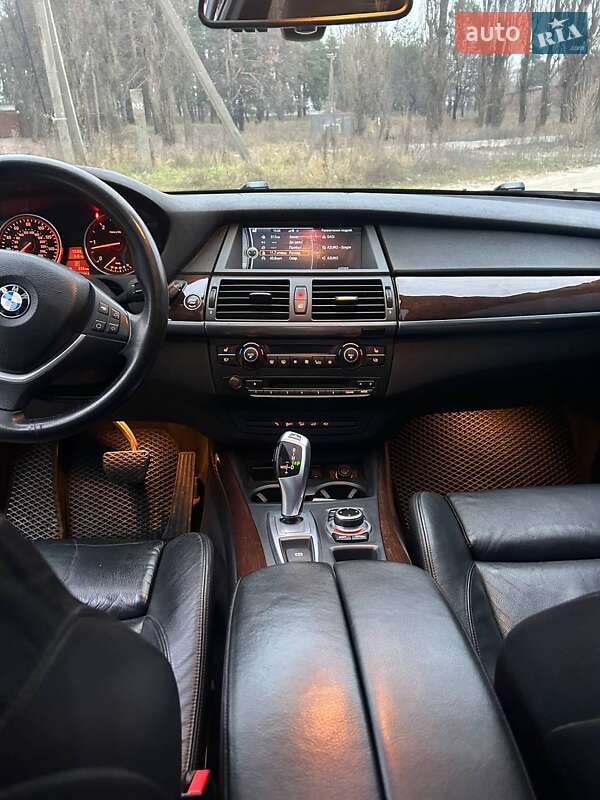 Внедорожник / Кроссовер BMW X5 2013 в Ахтырке