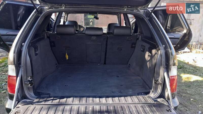 Внедорожник / Кроссовер BMW X5 2002 в Кременце